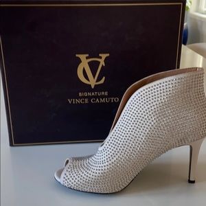 Peep toes booties